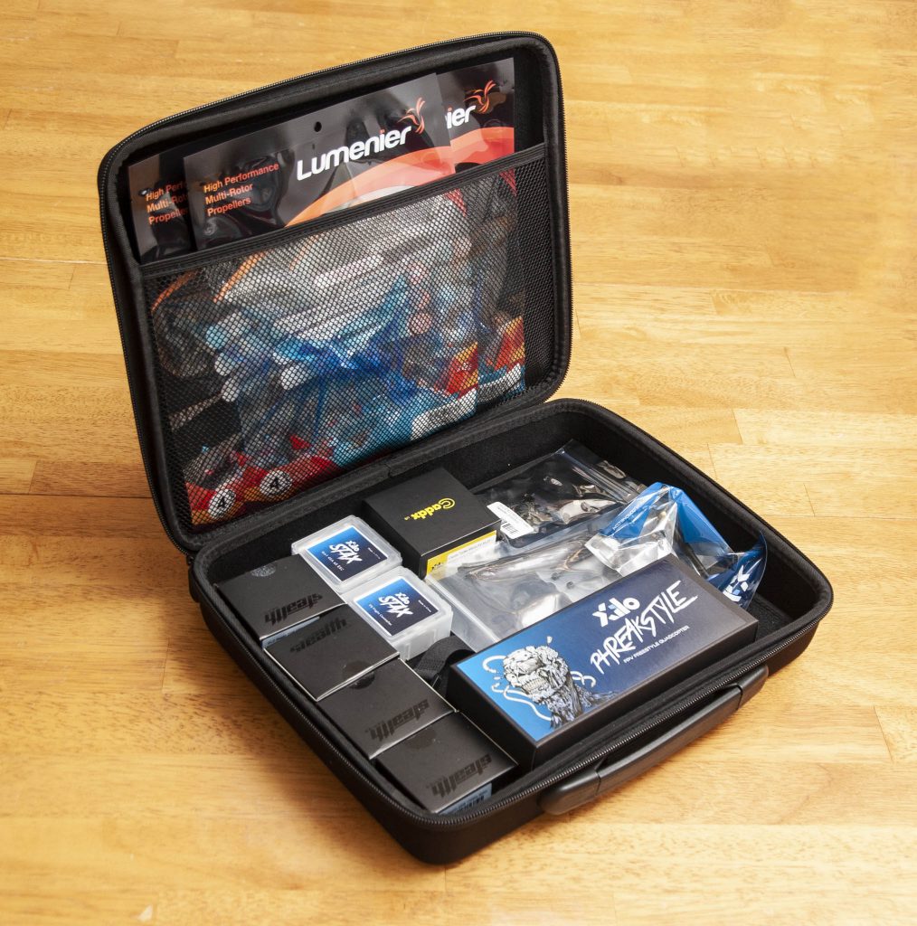 Xile PhreakStyle Build Kit - open case with parts